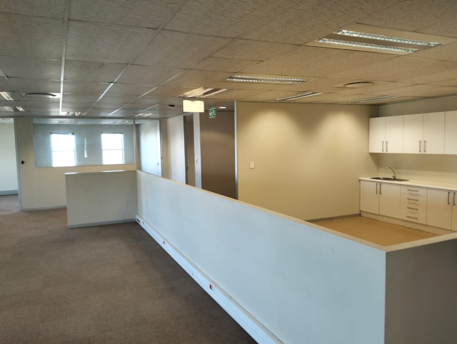 To Let commercial Property for Rent in Rosenpark Western Cape